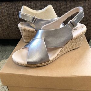 Women’s Clark’s leather sandals, new in box size 9
